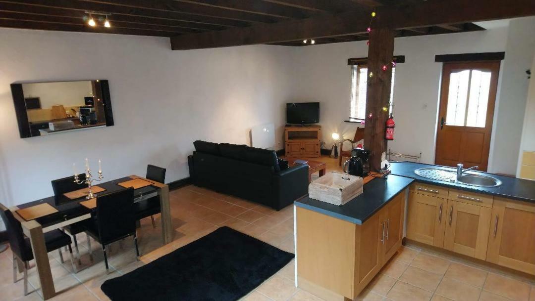 Gite Du Sorbier Le Chalard Exterior photo